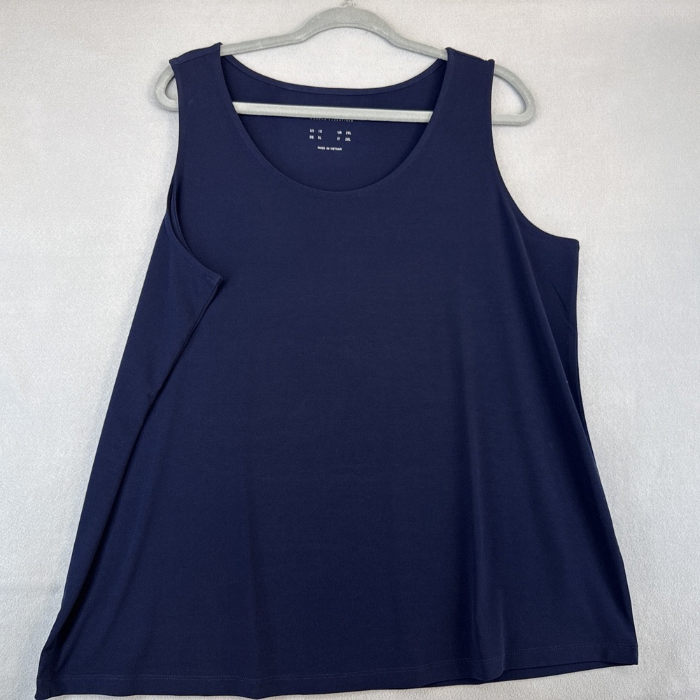Susan Graver  modern essentials Size 1X Sleeveless Woman's Blouse
